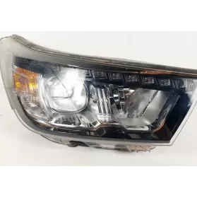 8310235300 фара передня SsangYong Tivoli 2015