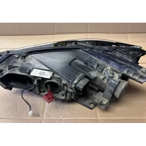 88091F239500LQ фара передня Volkswagen PASSAT B8 2015