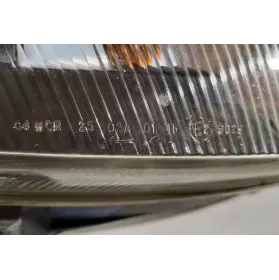 89004806 фара передняя Volvo V70 2000