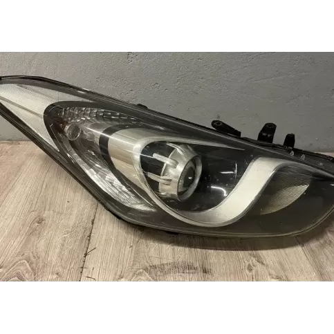 92101-A6020 фара передняя Hyundai i30 2015