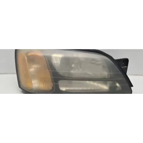93570106 фара передня Subaru Legacy 2000