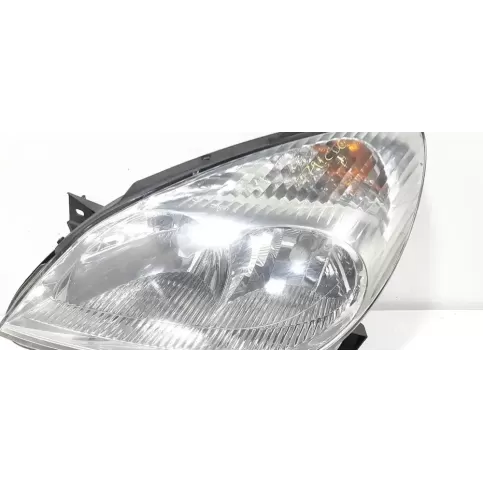 9648967780 фара передняя Citroen C5 2001