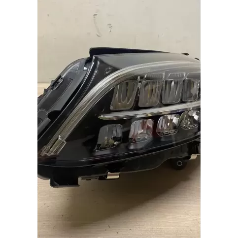 A2059065906KZ фара передняя Mercedes-Benz C W205 2019
