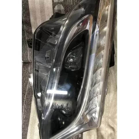 A4479065300 фара передняя Mercedes-Benz V Class W447 2013