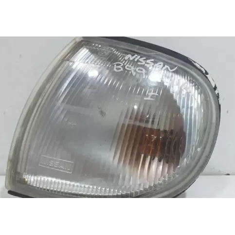 B61359C000 фара передняя Nissan Serena 1991