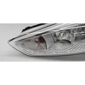 F1EB-13W030-AD фара передняя Opel Corsa C 2004