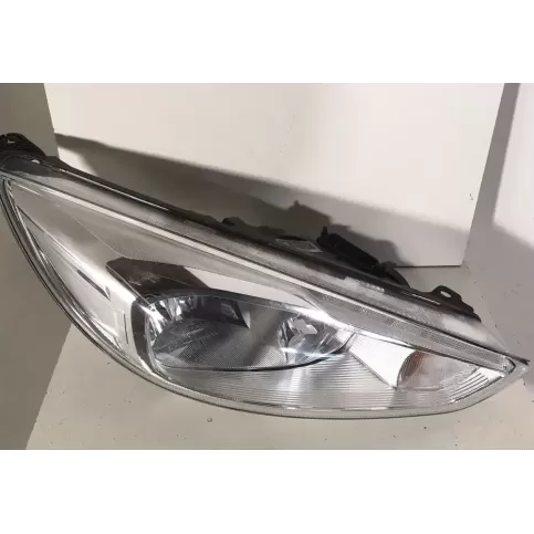 F1EB13W029CB фара передняя Ford Focus 2016