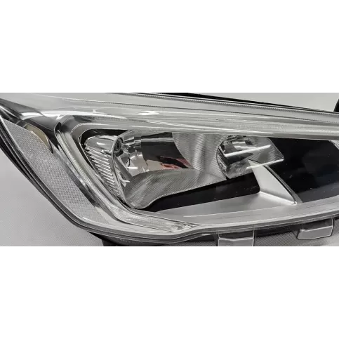 JX7B-13W029-AE фара передня Ford Focus 2018