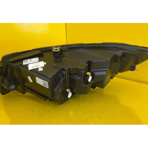 LK72-13W029-EC фара передняя Land Rover Discovery Sport 2020