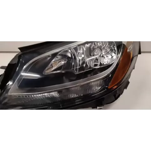 TE12E6293 фара передняя Mercedes-Benz C W205 2015