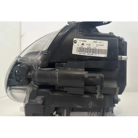 00041046 фара передняя Fiat 500 2008
