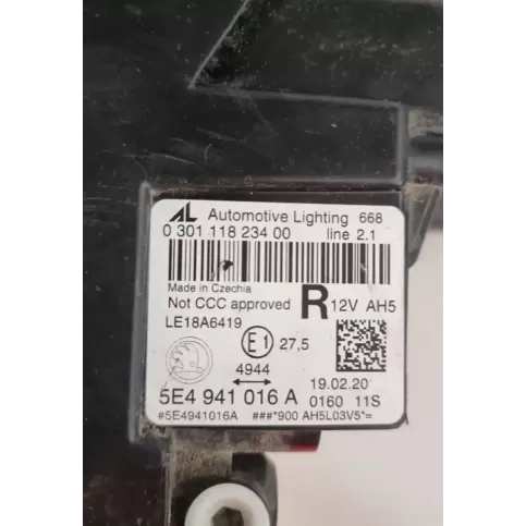 030111823400 фара передняя Skoda Octavia Mk4 2021