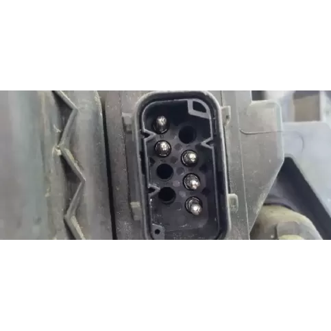 0301210201 фара передняя BMW X3 F25 2004