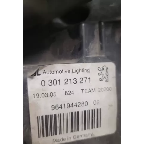 0301213271 фара передняя Peugeot 407 2005