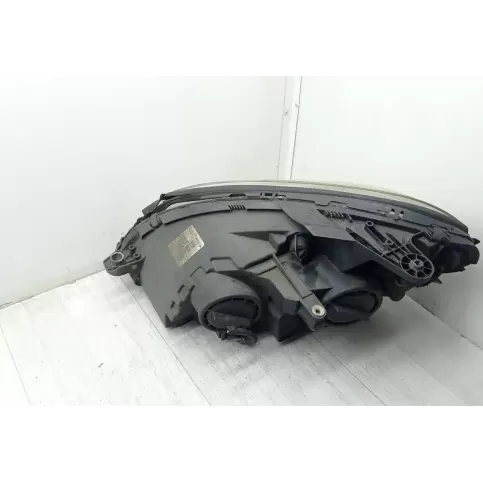 030123460400 фара передняя Mercedes-Benz C W204 2009