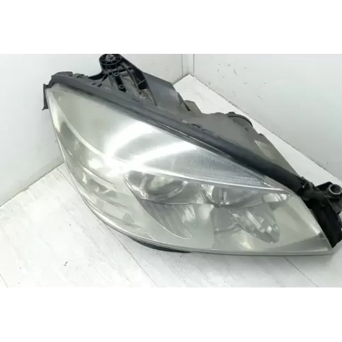030123460400 фара передняя Mercedes-Benz C W204 2009