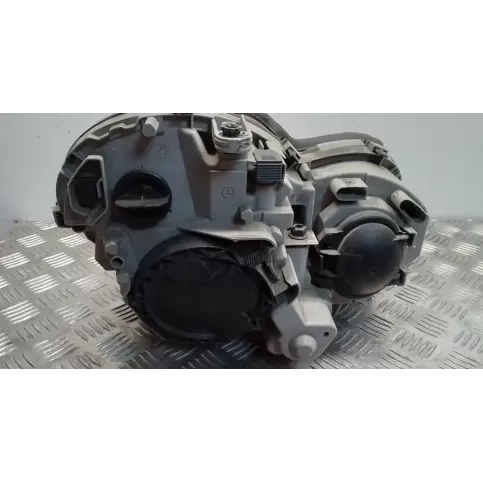 0302481275 фара передняя Mercedes-Benz C W203 2005
