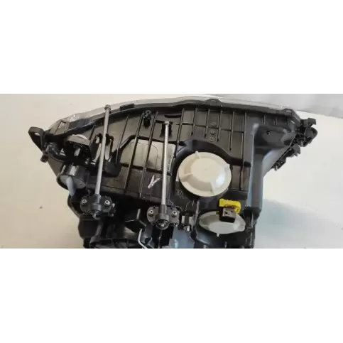 10017498 фара передняя Mercedes-Benz Actros 2013