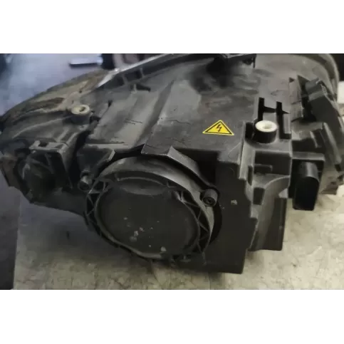 1305236054 фара передняя Audi A4 S4 B7 8E 8H 2006