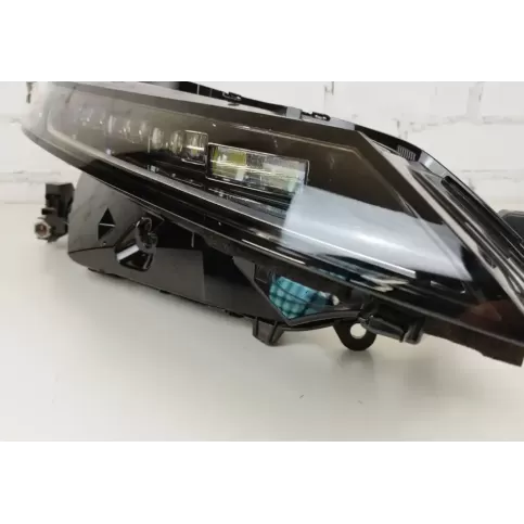 149R000040 фара передняя Nissan Ariya 2022