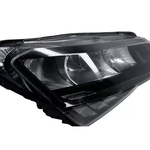 1EJ01193902 фара передняя Skoda Superb B8 (3V) 2019