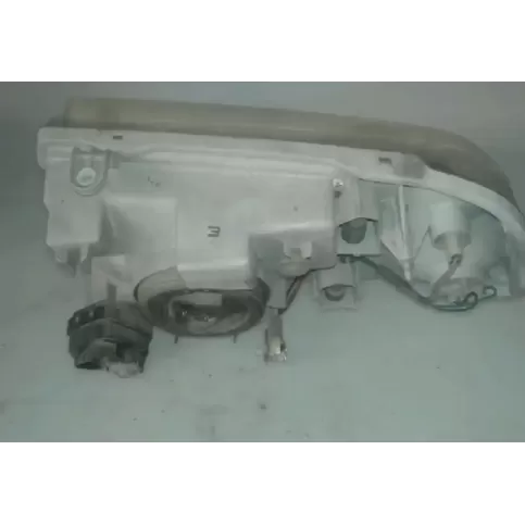 3532050J20 фара передняя Suzuki Grand Vitara I 2001