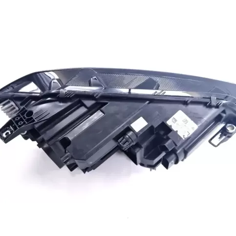 5TB941081D фара передня Volkswagen Touran III 2015