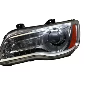 68042153AE фара передня Chrysler 300C 2012