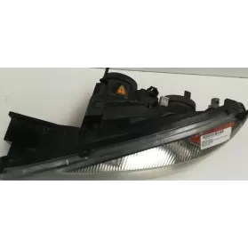 73772466 фара передняя Nissan Primera 1996