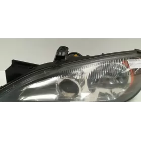 73772466 фара передняя Nissan Primera 1996