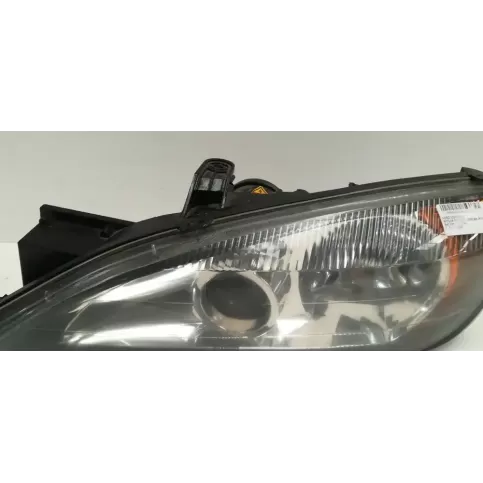 73772466 фара передняя Nissan Primera 1996