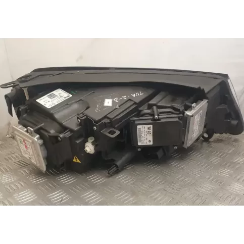 7P2941751A фара передняя Volkswagen Touareg II 2017