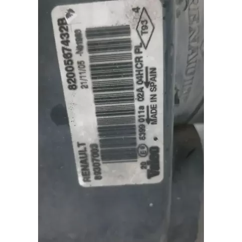 8200587432B фара передняя Renault Megane II 2002