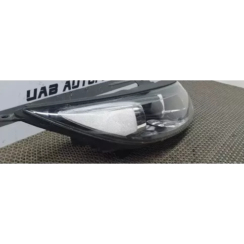 921023W141 фара передня KIA Sportage 2011