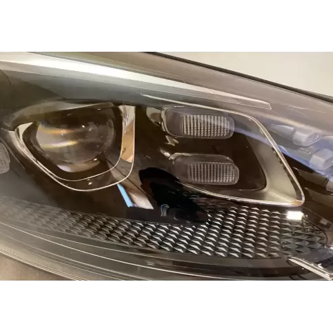 92102F1510 фара передняя KIA Sportage 2019