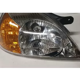 92102FD020 фара передня KIA Rio 2003