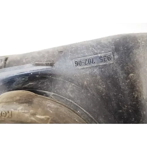 935702-06 фара передня Subaru Legacy 2002