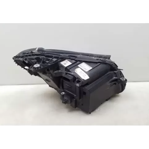 A2059063703 фара передняя Mercedes-Benz C W205 2015