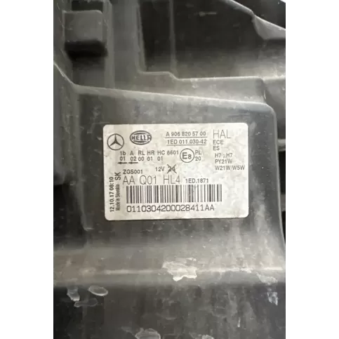 A9068203200 фара передняя Mercedes-Benz Sprinter W901 W902 W903 W904 2005