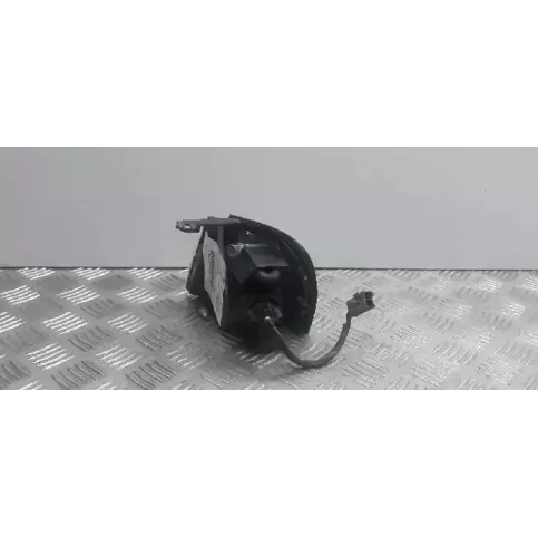 B613086J00 фара передняя Nissan Primera 1990