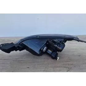 BP9W-51-031E фара передня Mazda 3 I 2006
