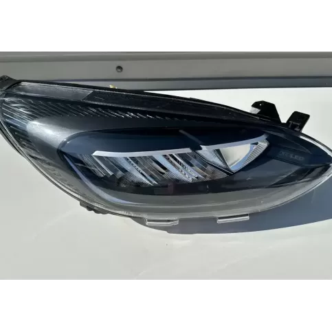 C022808607 фара передняя Ford Fiesta 2018