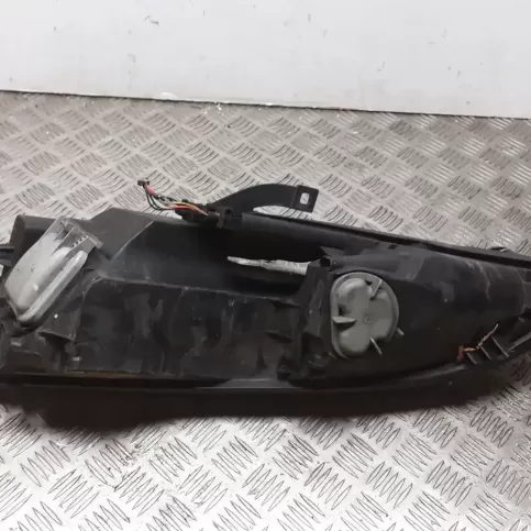 E1175 фара передня Mitsubishi Colt 2006