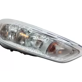 F1EB13W029AC фара передняя Ford Focus 2015