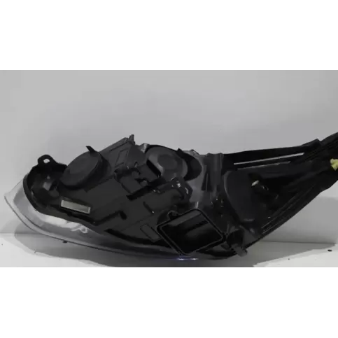 F1EB13W029EC фара передняя Ford Focus 2014