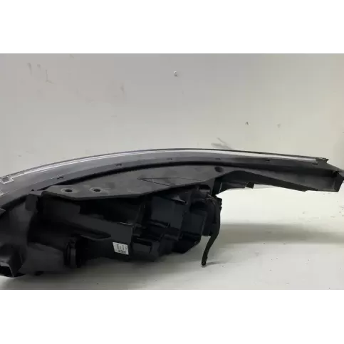 J792121080 фара передня KIA Xceed 2021