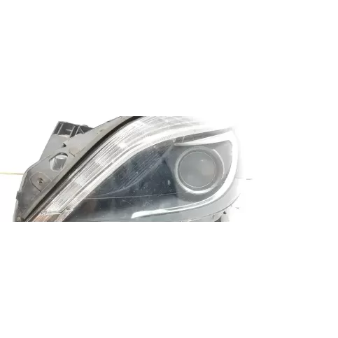 LE10A6229 фара передняя Mercedes-Benz B W246 W242 2013