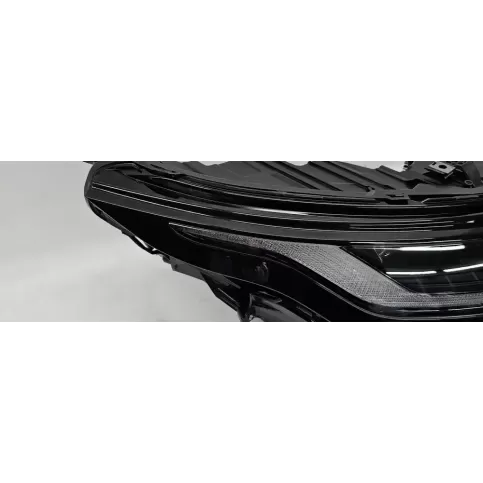 M8D2-13W029-EA фара передняя Land Rover Evoque II 2021