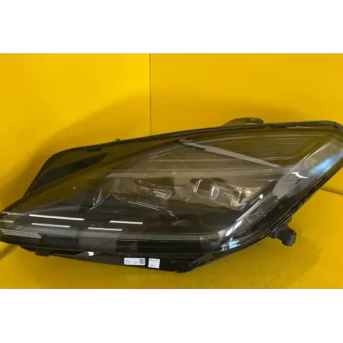 M9C3-13W030-ED фара передняя Jaguar E-Pace 2023