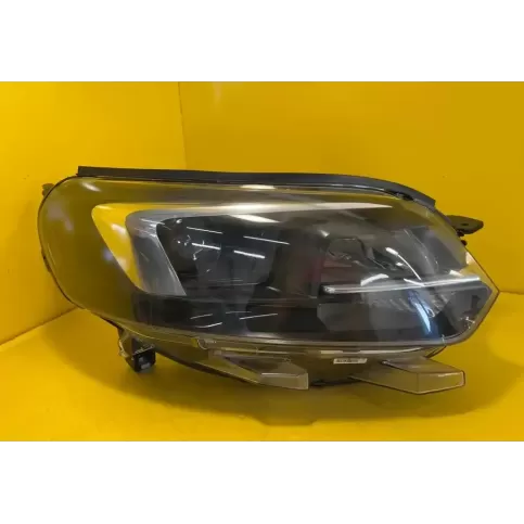 00218274-01 фара передняя Opel Zafira A 2013